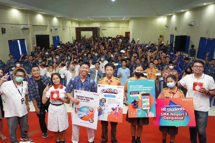 Telkomsel – Kuncie Gelar Program Hi Student di SMKN 1 Denpasar