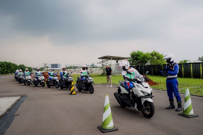 Yayasan AHM Latih Anak Muda Duta Safety Riding Honda