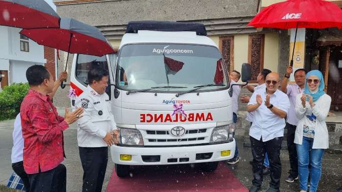 Agung Concern Donasikan Mobil Ambulans di Bali, Jambi dan Riau