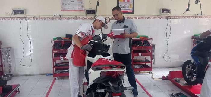 Uji Kompetensi Keahlian, Astra Motor Bali Turut Sebagai Penguji External