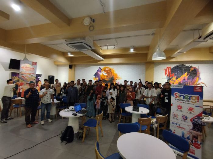 Astra Motor Bali Ajak Anak Yatim dan Konsumen Loyal Buka Puasa Bersama