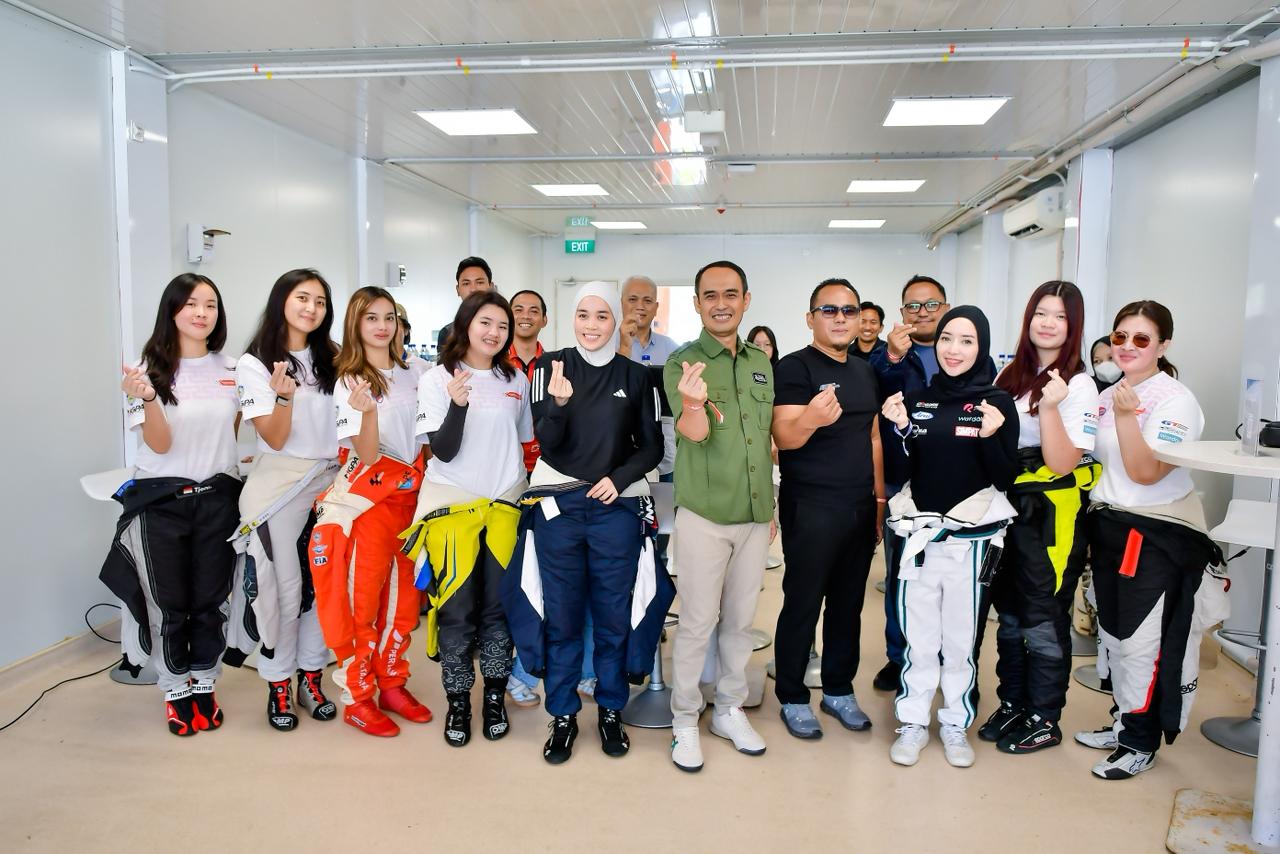 Kartini Race 2026 Guncang Mandalika: Perempuan Ambil Alih Lintasan, Ukir Sejarah Baru Motorsport Indonesia