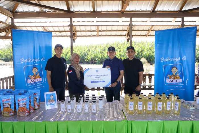 ACC Tanam Mangrove di Pontianak