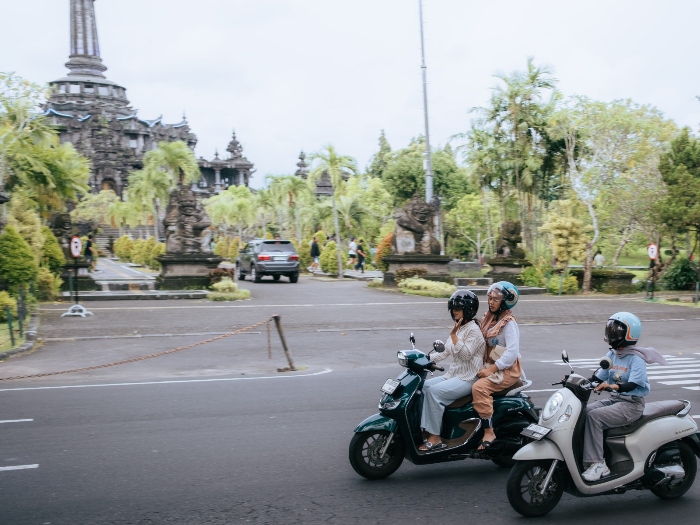 AMB Bagikan Tips #Cari_Aman untuk Pengendara Wanita