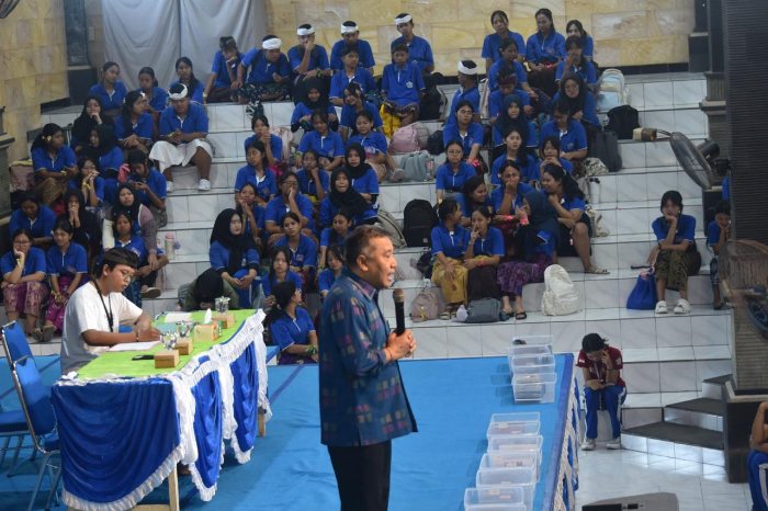 Sosialisasi Pendidikan Pemilih dan Literasi Demokrasi Melalui KPU Goes To School