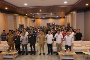 Menghadapi tantangan era digital seperti penyebaran hoaks, disinformasi, politik uang, dan ujaran kebencian, Ketua KPU Bali mengingatkan peserta agar bijak menggunakan media sosial.