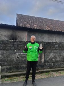 Hampir satu dekade Nyoman Apriyuda melintasi aspal Pulau Dewata, membuktikan bahwa ketulusan dan loyalitas akan selalu berbuah penghargaan.
