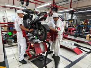 Melalui promo ini, konsumen dapat menikmati penawaran Paket Service Lengkap + Ganti Oli MPX 2 (0.8L) + Injector Cleaner + Service CVT / Components hanya dengan Rp 150.000,- (dari harga normal Rp 250.000,-).