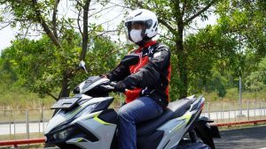 Pengendara perlu waspada dan tidak memaksakan diri saat terjadi hujan abu vulkanik. Prediksikan bahaya sedini mungkin, sehingga dapat mengantisipasi sebelum bahaya muncul.
