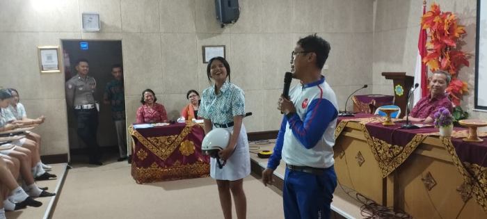 Astra Motor Bali (AMB) berkomitmen untuk terus menghadirkan edukasi keselamatan berkendara kepada berbagai lapisan masyarakat, termasuk generasi muda, sebagai bagian dari kampanye keselamatan berkendara #Cari_Aman.